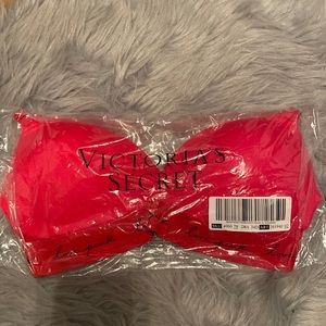 Victoria’s Secret Pink Wireless push-up bra 34D